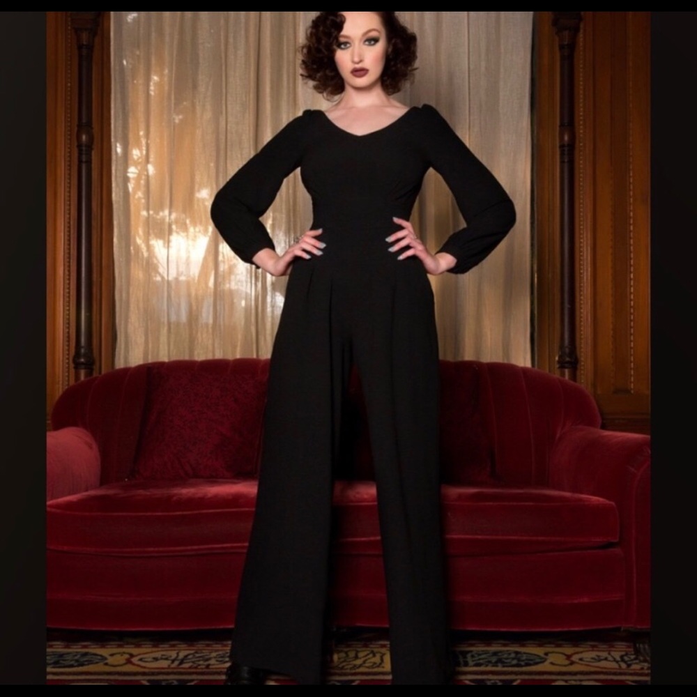 ✨🌟⭐️HELP!⭐️🌟✨Searching for Elizabeth Taylor Vintage Inspired Jumpsuit Sz M ISO